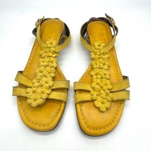 The Flexx Women’s Yellow Leather Wedge Gladiator Sandals w Flower Design 6 1/2